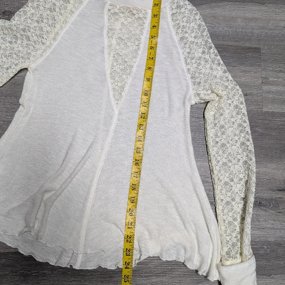 Intimately Free Top Size S Free People Knit And Lace PulloverLong  Sleeve
